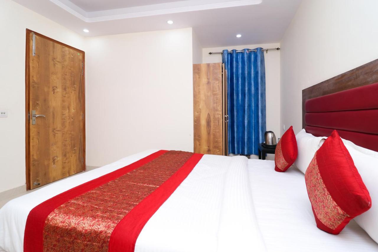 Hotel Belwood Suites - Near New Delhi Airport エクステリア 写真