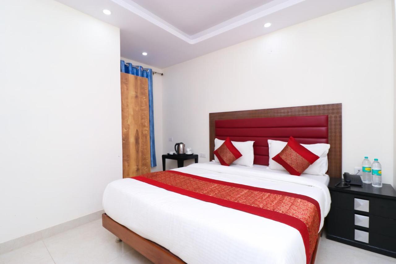Hotel Belwood Suites - Near New Delhi Airport エクステリア 写真