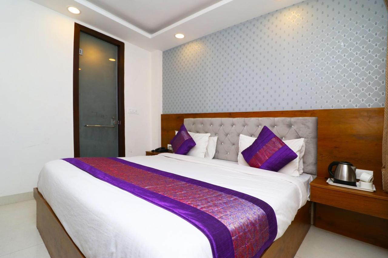 Hotel Belwood Suites - Near New Delhi Airport エクステリア 写真