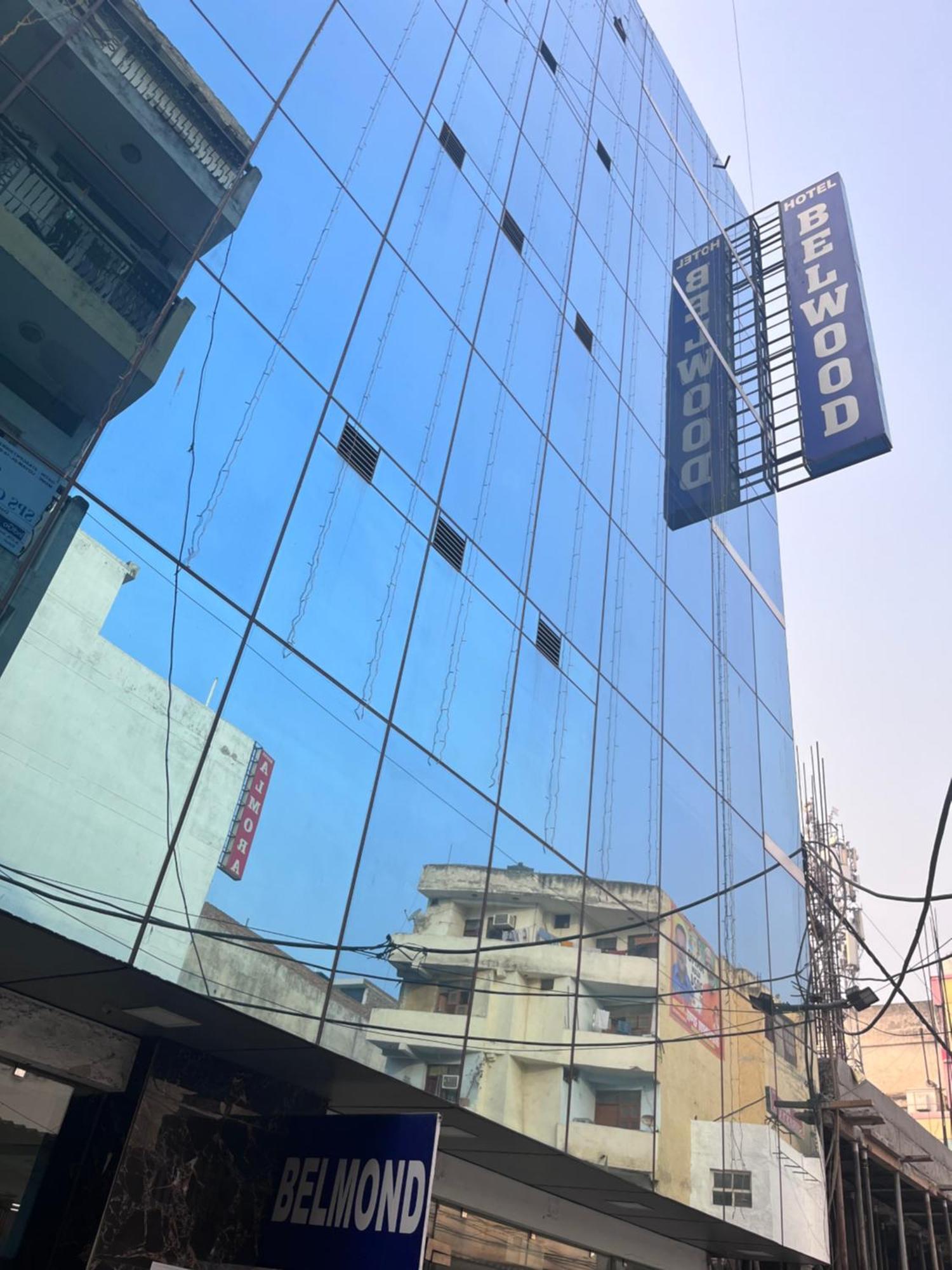 Hotel Belwood Suites - Near New Delhi Airport エクステリア 写真