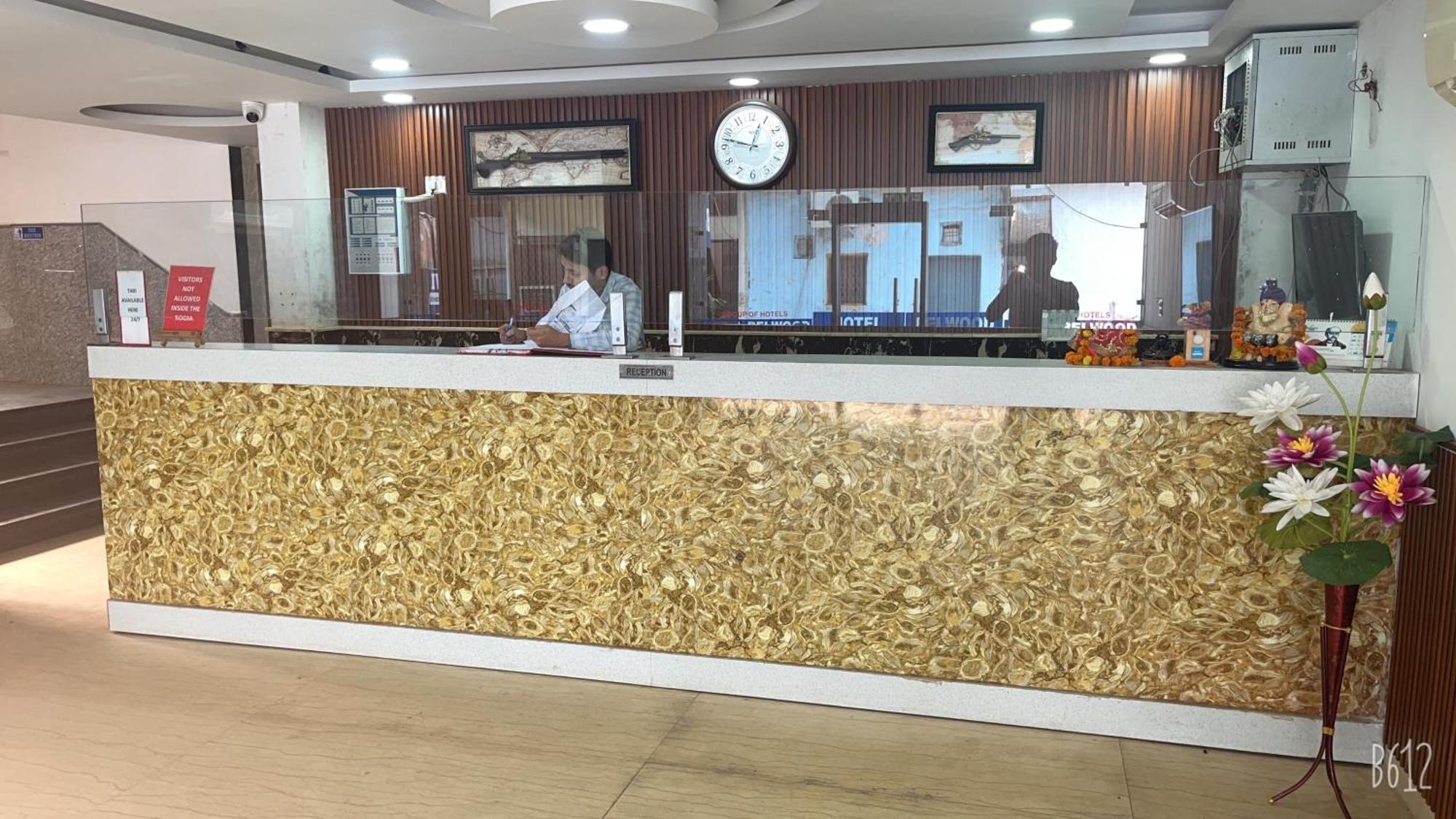 Hotel Belwood Suites - Near New Delhi Airport エクステリア 写真