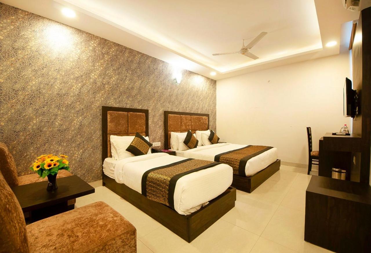 Hotel Belwood Suites - Near New Delhi Airport エクステリア 写真